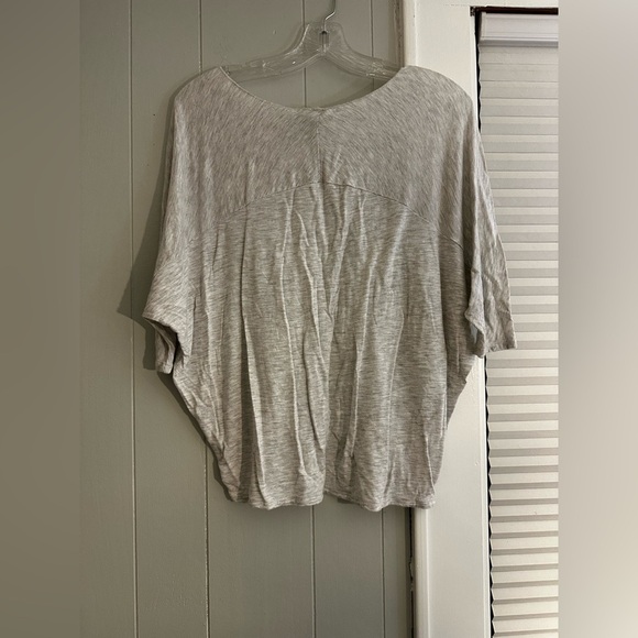 Vince Heather Gray Relaxed Short Sleeve Tee Size Small Minimalist Luxe Basics - Picture 7 of 7